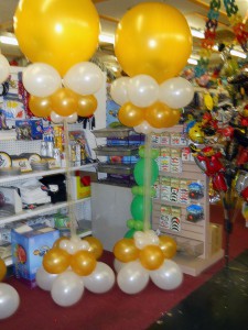 yellow and white balloon columns