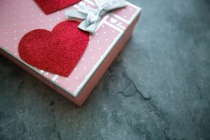 heart decoration gift box
